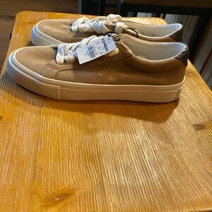 Express Men’s  Brown Suede Sneakers NWT Size 8